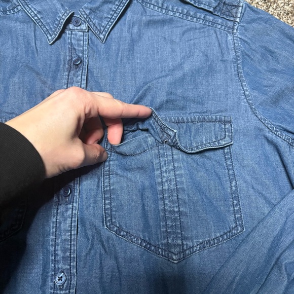 Express Women’s Large Light Blue Denim Shirt - Picture 5 of 13